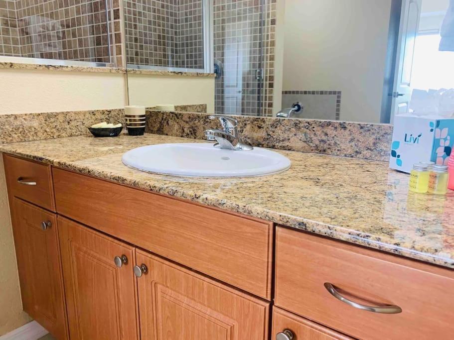 Walking Distance From Universal One Bedroom Resort Orlando Luaran gambar